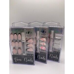 Lot of 3 Pretty woman faux Nails (24 each pack)